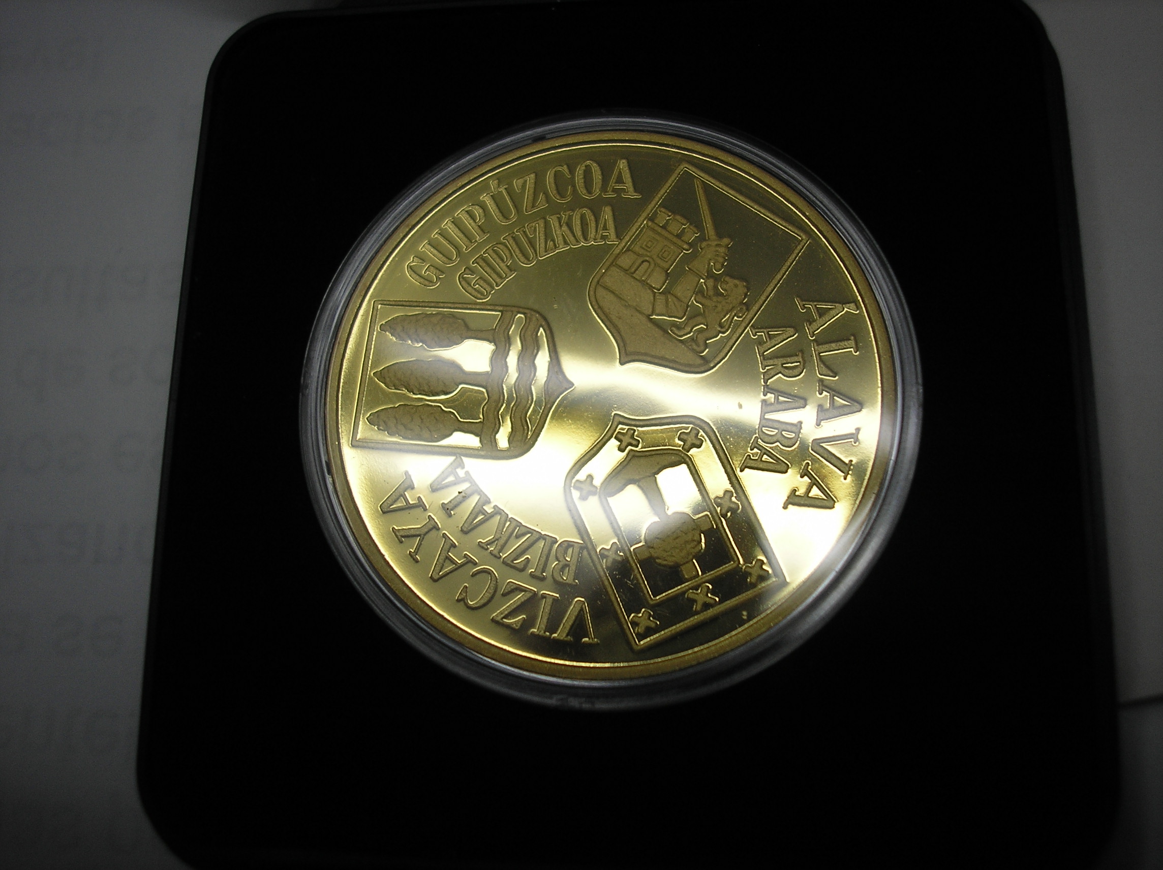 EUSKADI, 250 ECU DE ORO DE 1995. LAS TRES PROVINCIAS