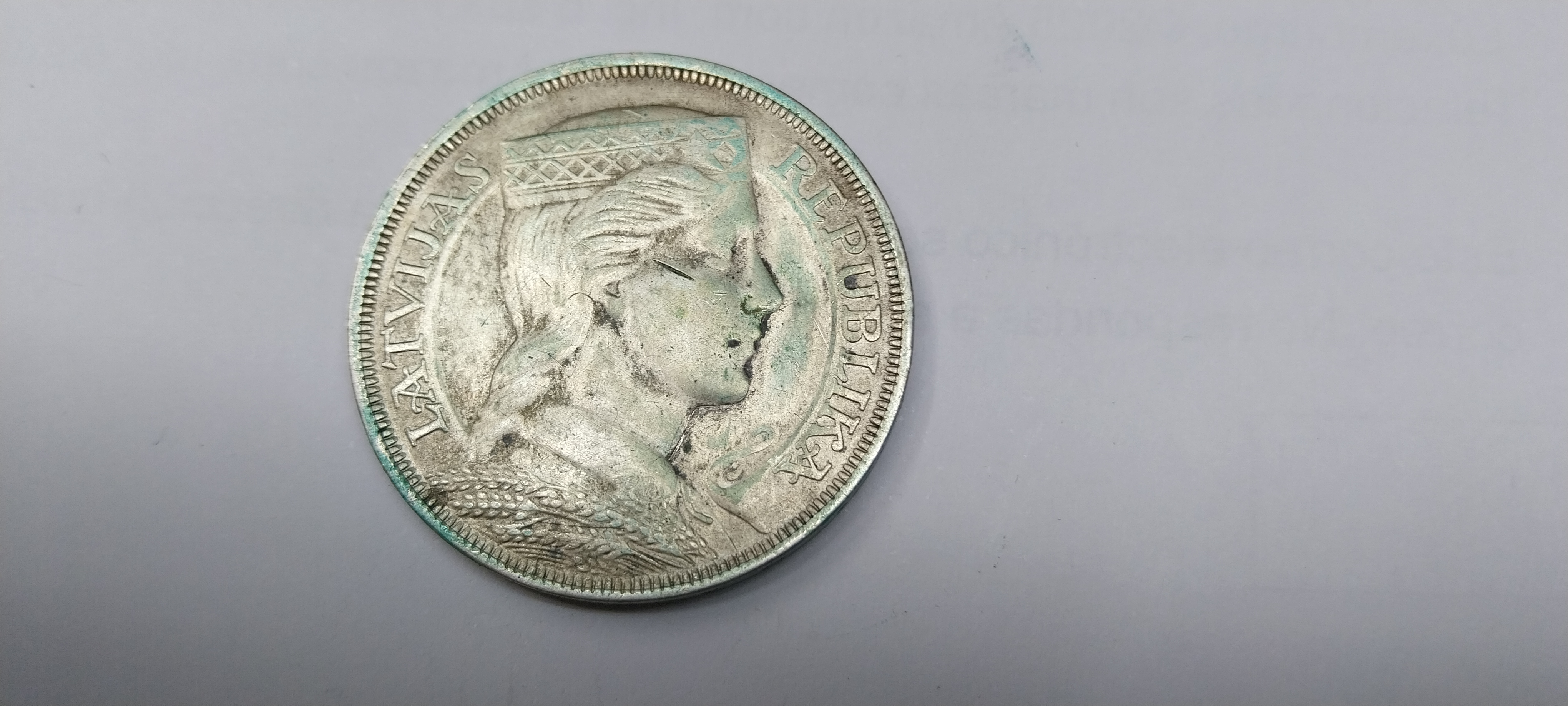 LETONIA  5 LATI DE PLATA 1931