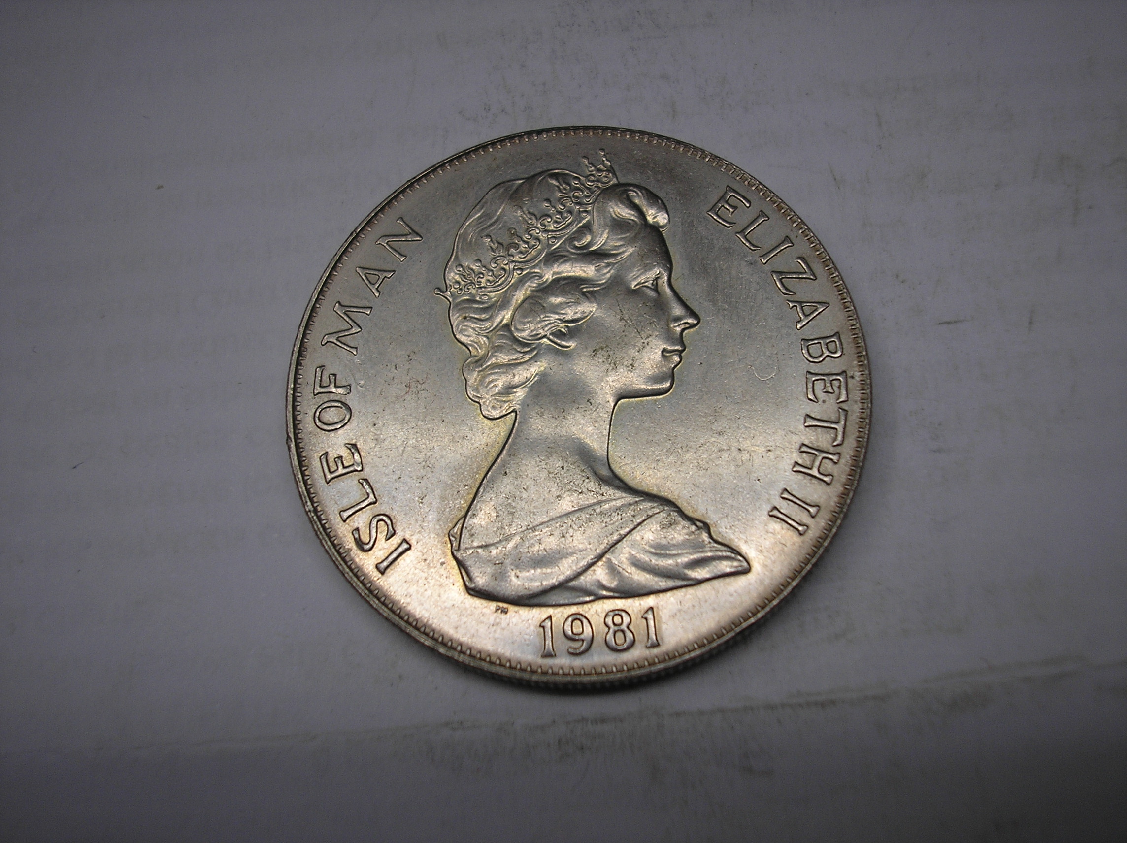 ISLA DE MAN.1 CORONA DE METAL DE 1981.DUQUE EDINBURGO