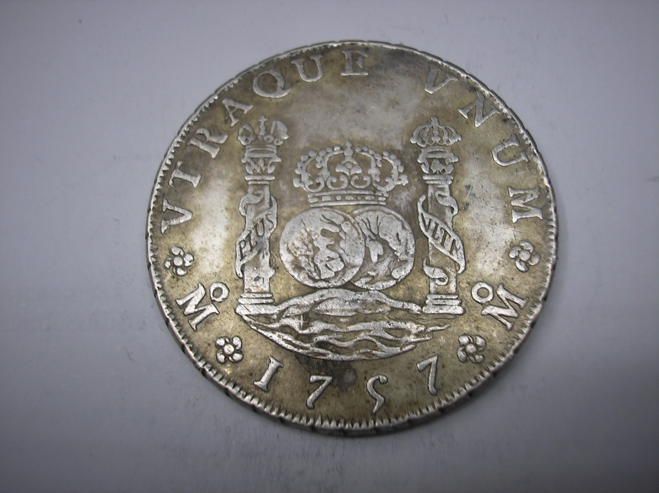 8 REALES COLUMNARIO DE PLATA DE 1757.MÉXICO